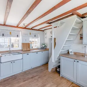 1 Browcote Ravenscar
